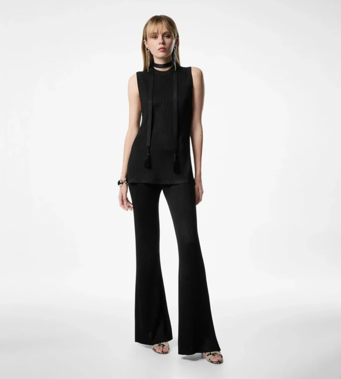 Sleeveless Crewneck Knit with Side Slits