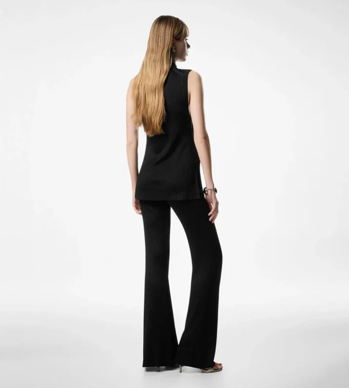 Sleeveless Crewneck Knit with Side Slits
